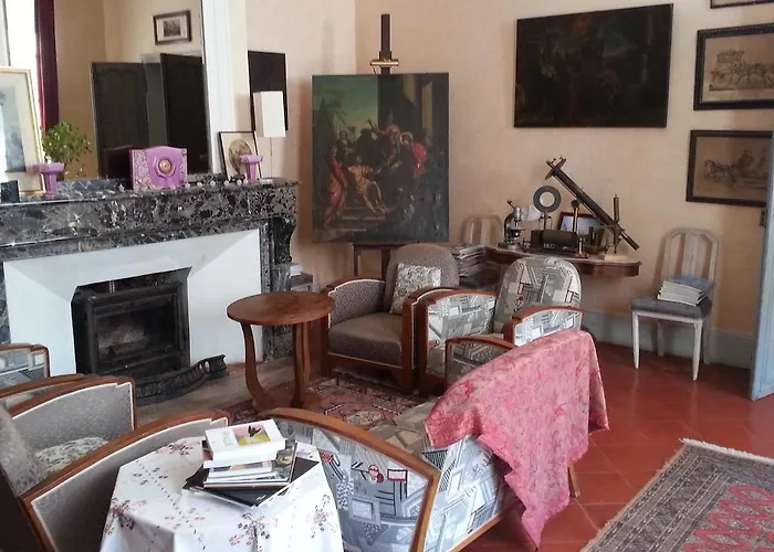 La Maison De L'oenologue Guest house Poucharramet