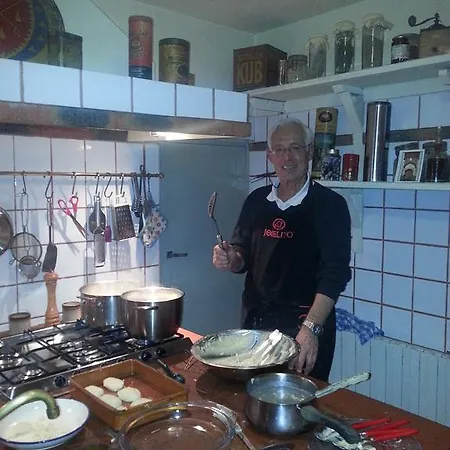 La Maison De L'oenologue Konukevi